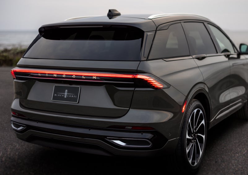 The rear of a 2024 Lincoln Black Label Nautilus® SUV displays full LED rear lighting. | Sheehy Lincoln of Richmond in Richmond VA