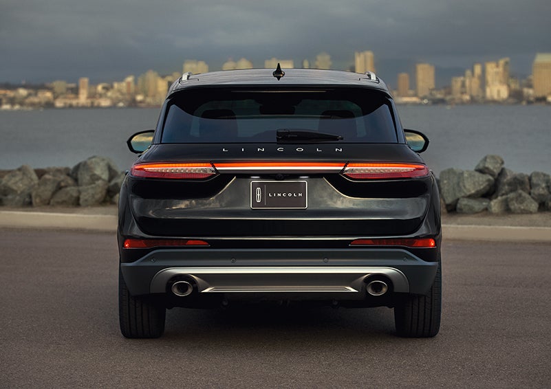 The rear lighting of the 2024 Lincoln Corsair® SUV spans the entire width of the vehicle. | Sheehy Lincoln of Richmond in Richmond VA