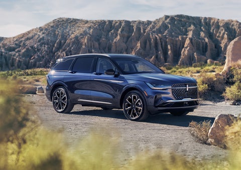 A 2024 Lincoln Nautilus® SUV is parked in a desert national park. | Sheehy Lincoln of Richmond in Richmond VA